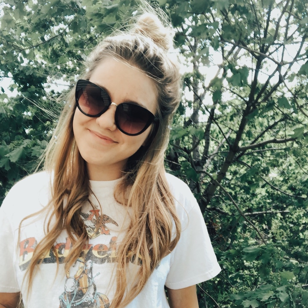 INSTA @abbyjean.posh